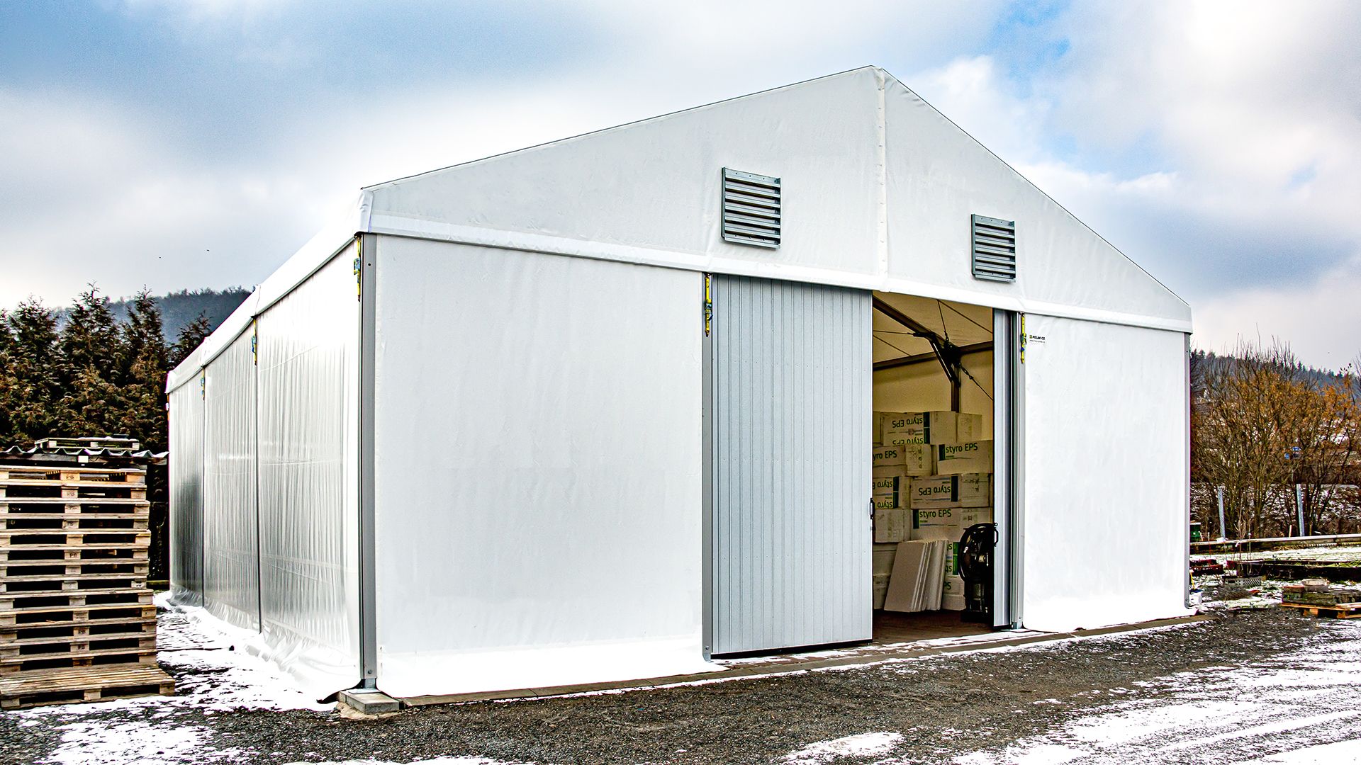 Lightweight tent hall for storage, Háj ve Slezsku